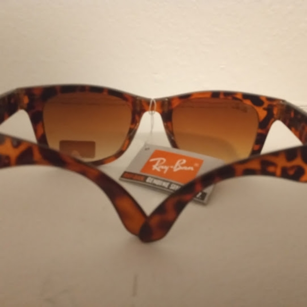 Sunglasses - Picture 2 of 5